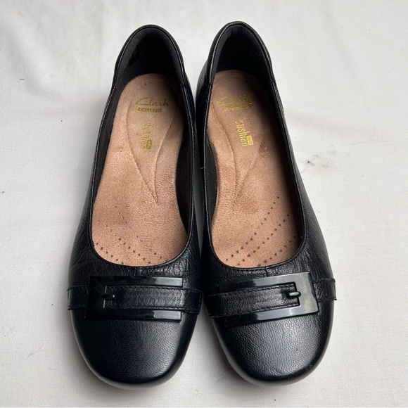 Clarks Women's Black Leather Loafers - Picture 11 of 12